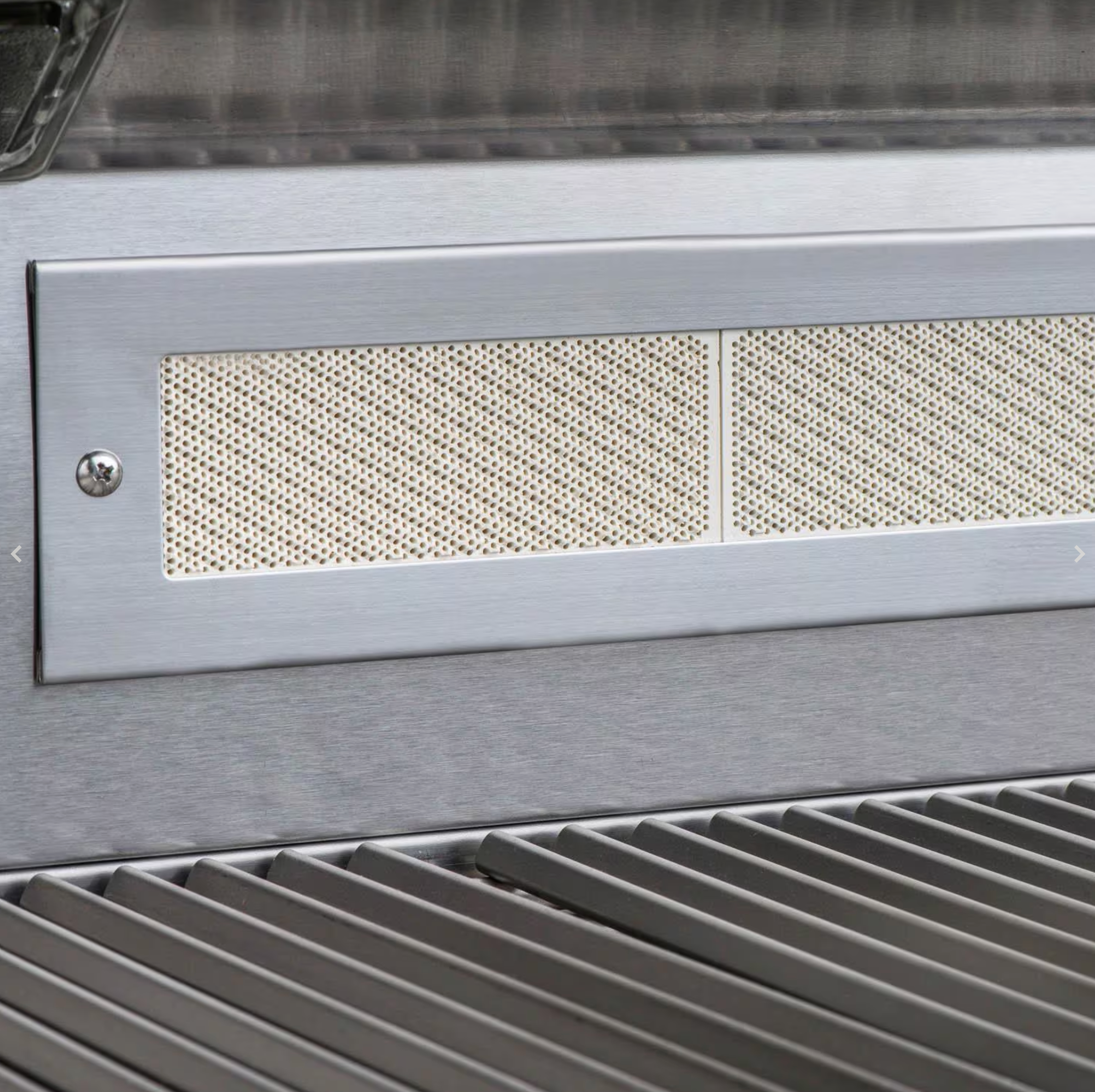 Blaze LTE+ 32-Inch 4-Burner Built-In Gas Grill with LED Knobs and Rear Infrared Burner – BLZ-4LTE3