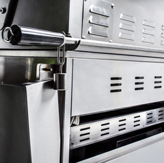 Blaze Profesisonal Series 44-Inch Built-In 4-Burner Gas Grill with Infrared Rotisserie and LED Knobs – BLZ-4PRO